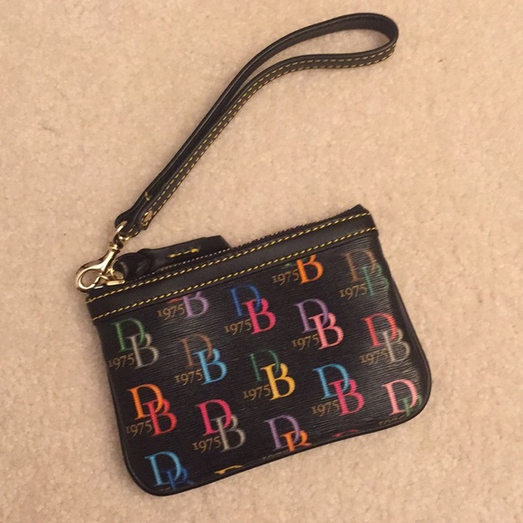 Dooney & Bourke Other - Dooney & Bourke wristlet